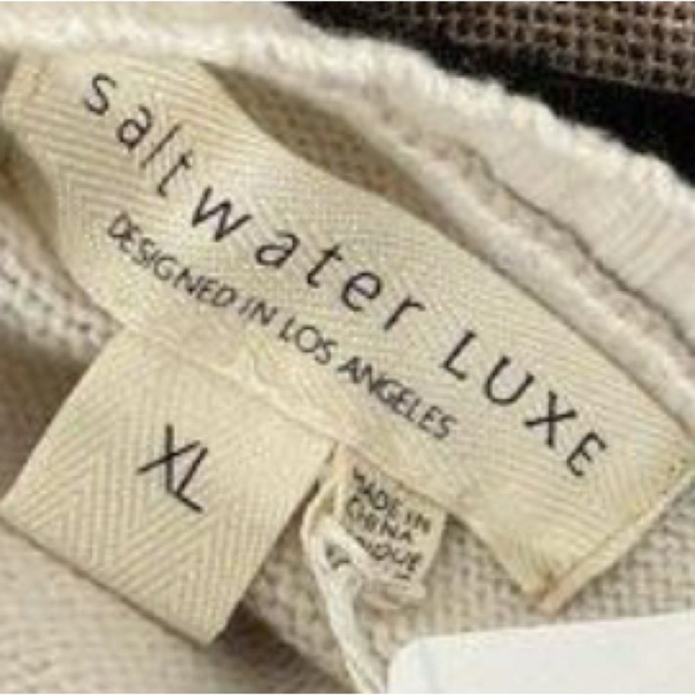 🛑 1 hour sale. NWT. Saltwater LUXE, XL, Beige Sweater with Sun Sand Surf Design - Picture 5 of 8